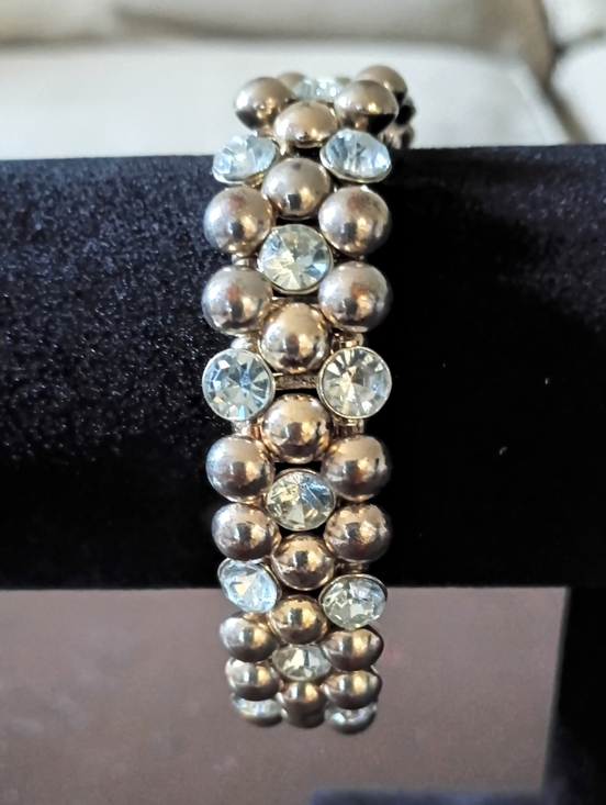 not sure Jewelry - Vintage Stretch Gold-Tone and Rhinestone Estate Bracelet